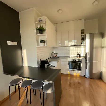 Peaceful And Sunny Apartman *
